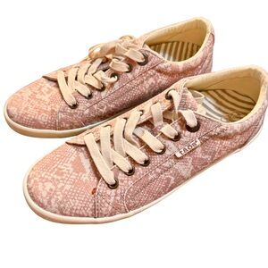 Taos Star Blush Snake Print Sneakers Size 8‎ Casual Coastal Grandma Cute
